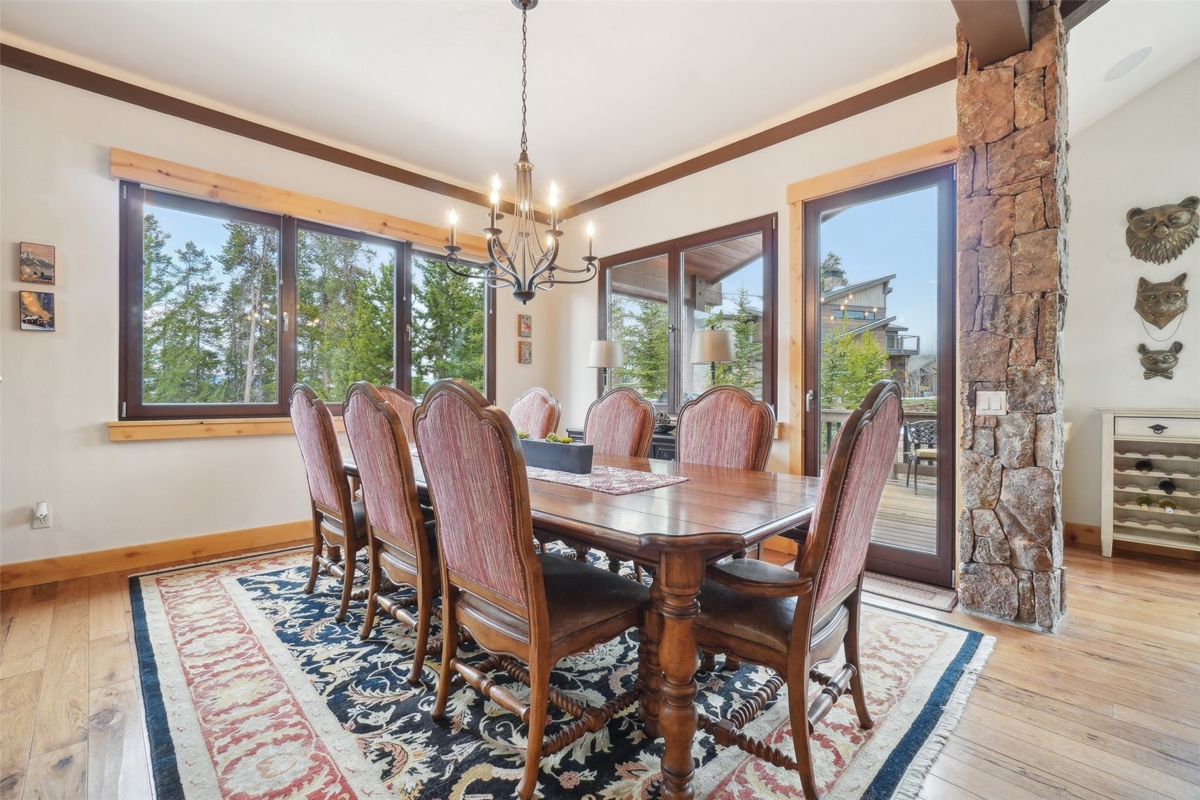 440 Two Cabins DRIVE