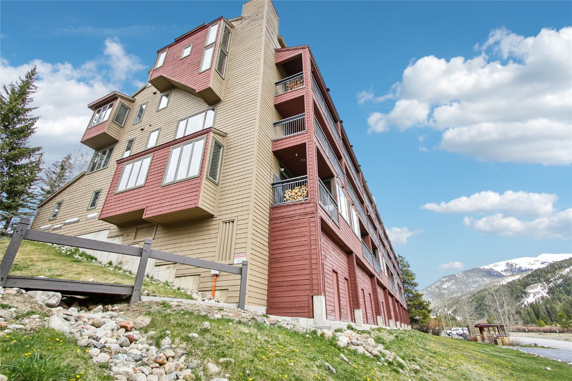 22320 Us Highway 6 1762