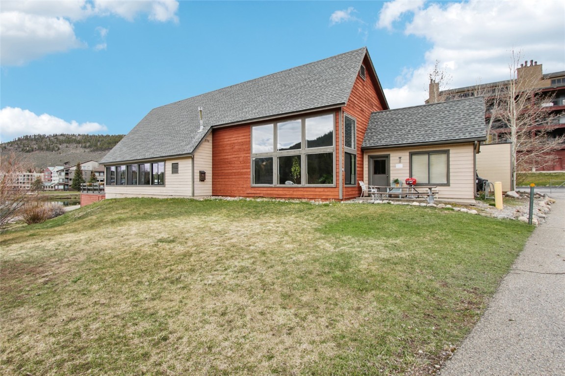 22320 Us Highway 6 1762