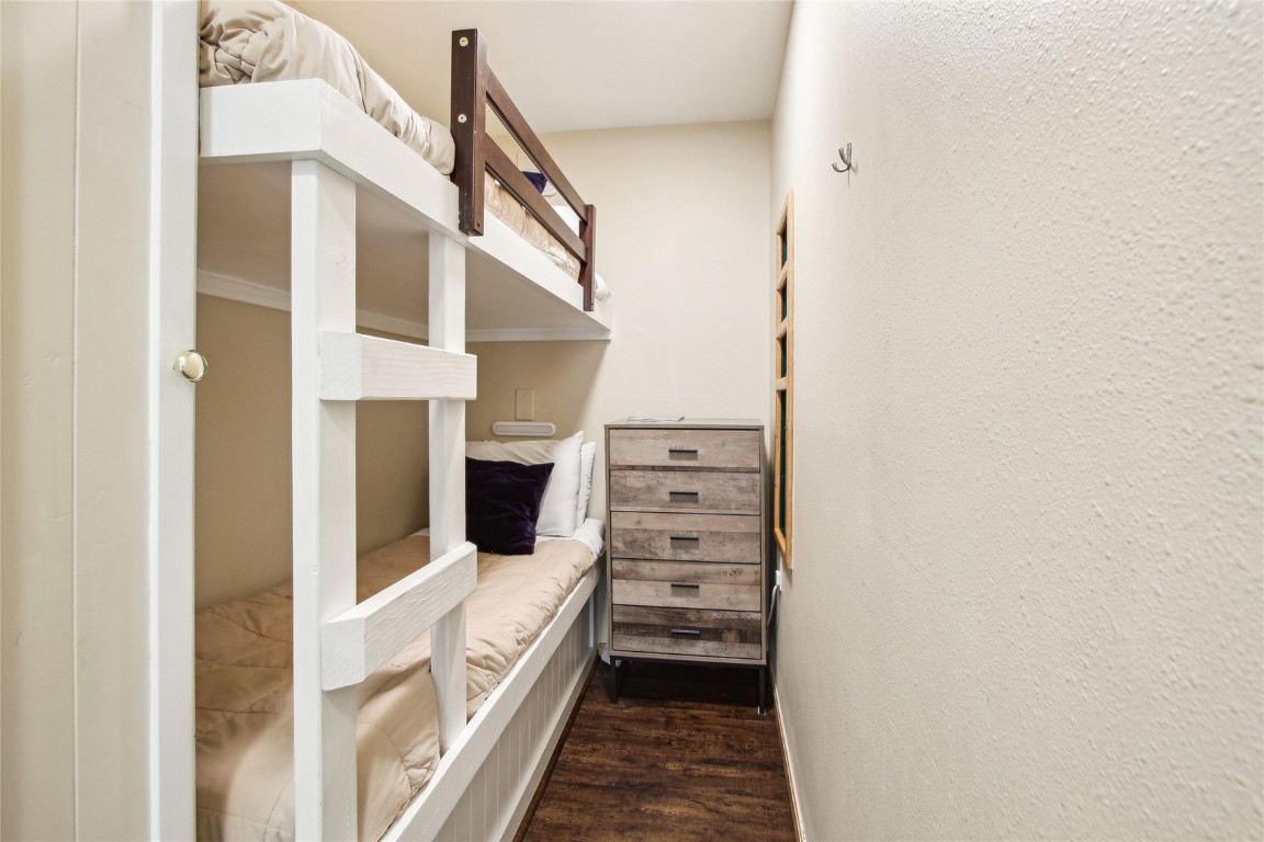 22320 Us Highway 6 1762