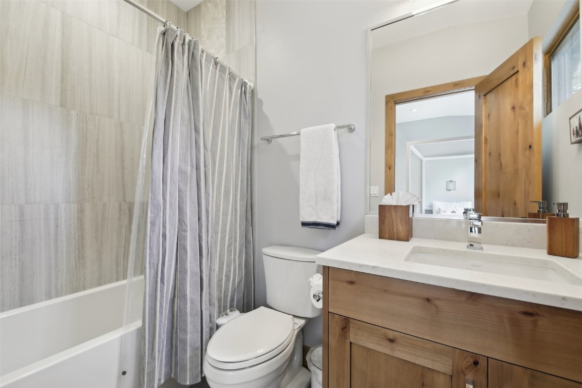 212 Cucumber Creek ROAD