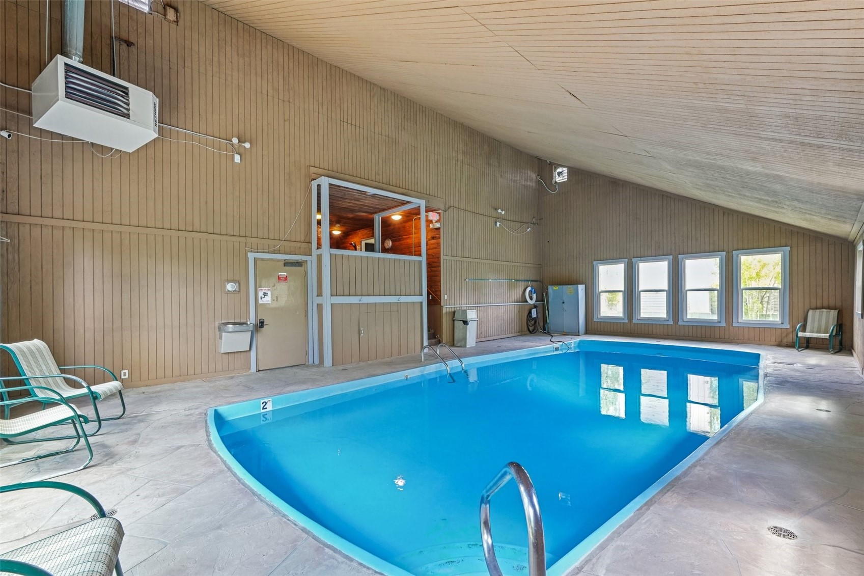 4200 Lodge Pole CIRCLE 205