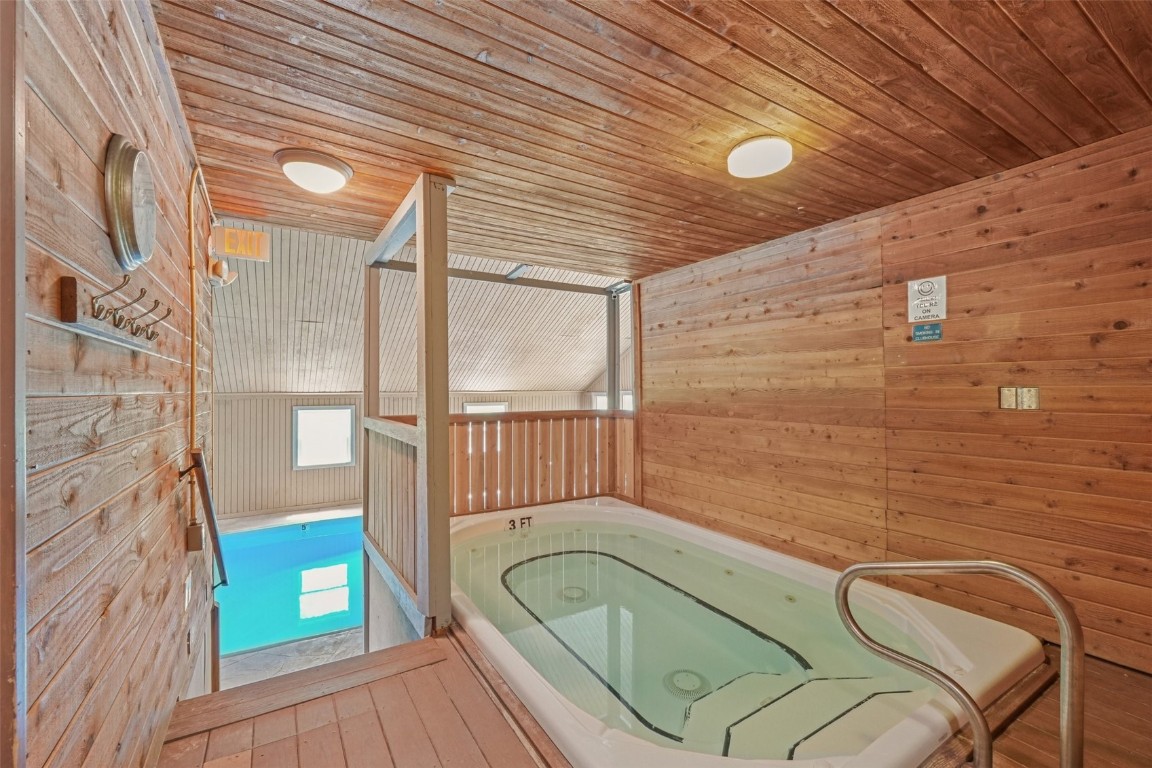 4200 Lodge Pole CIRCLE 205