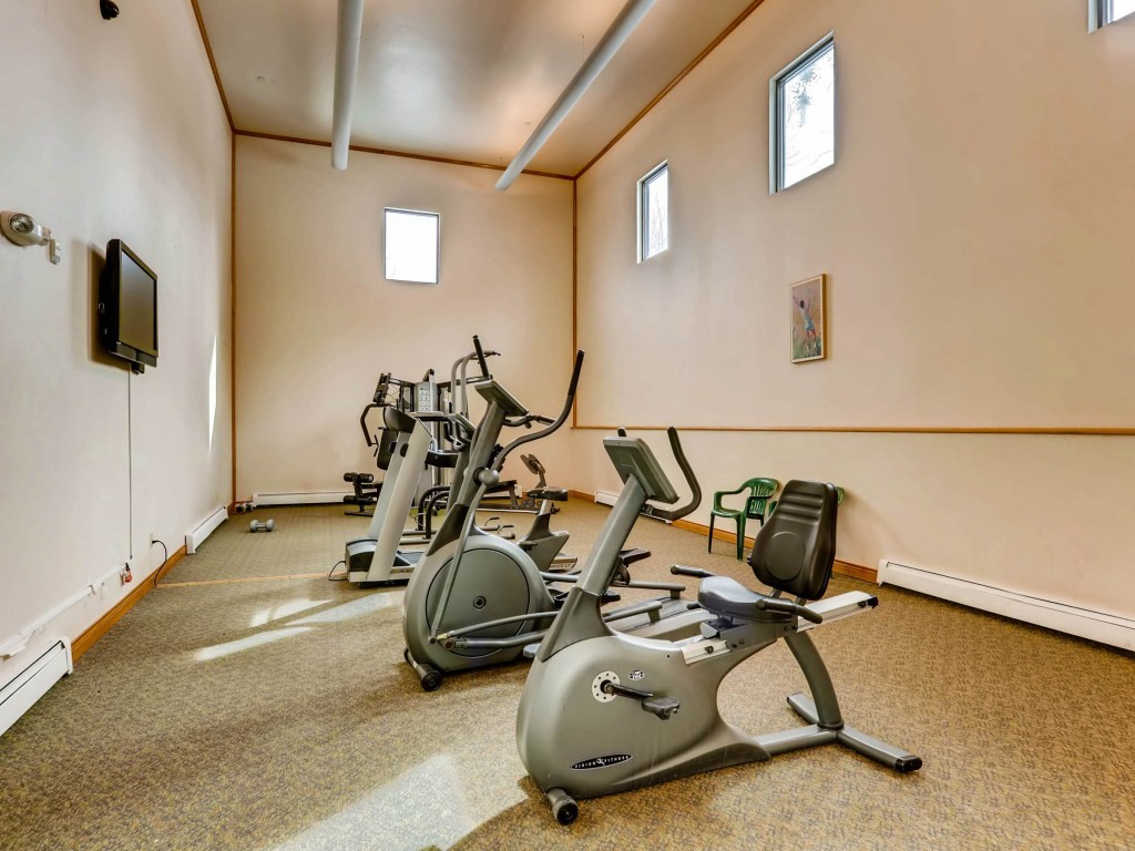 4200 Lodge Pole CIRCLE 205