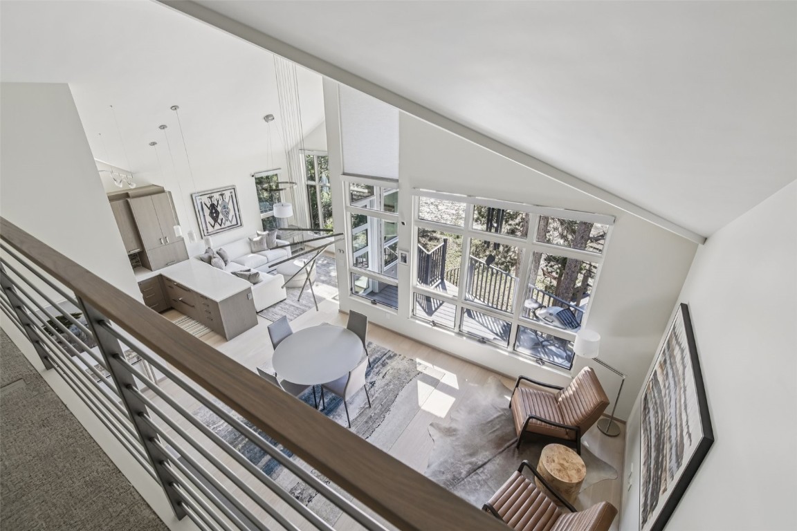 405 Creekside DRIVE