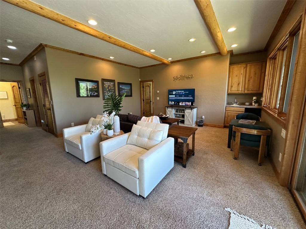 368 Black Hawk CIRCLE