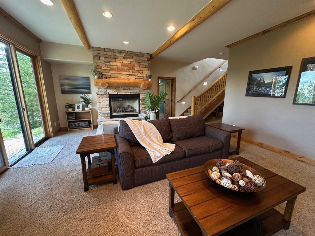 368 Black Hawk CIRCLE