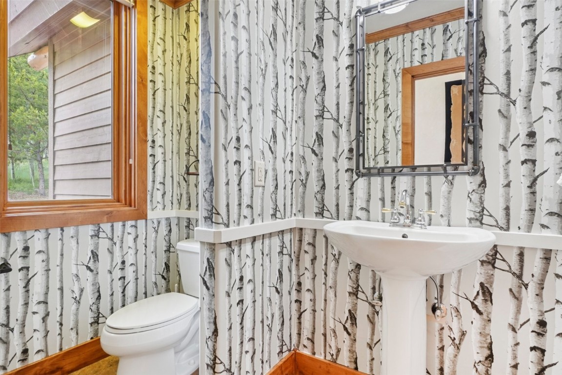 368 Black Hawk CIRCLE