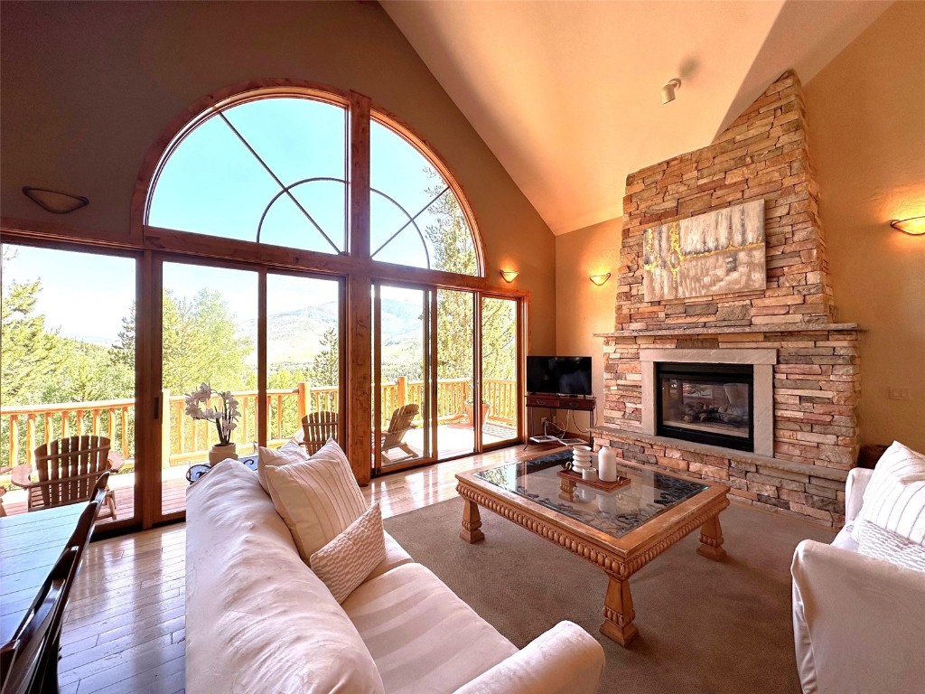368 Black Hawk CIRCLE
