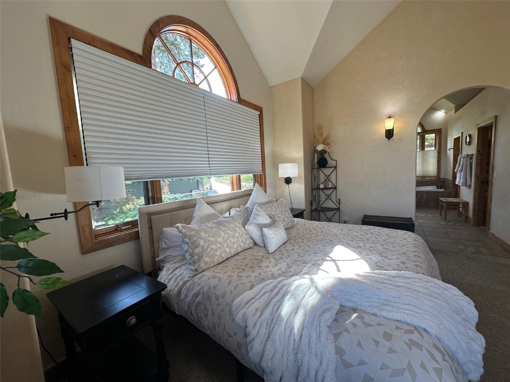 368 Black Hawk CIRCLE