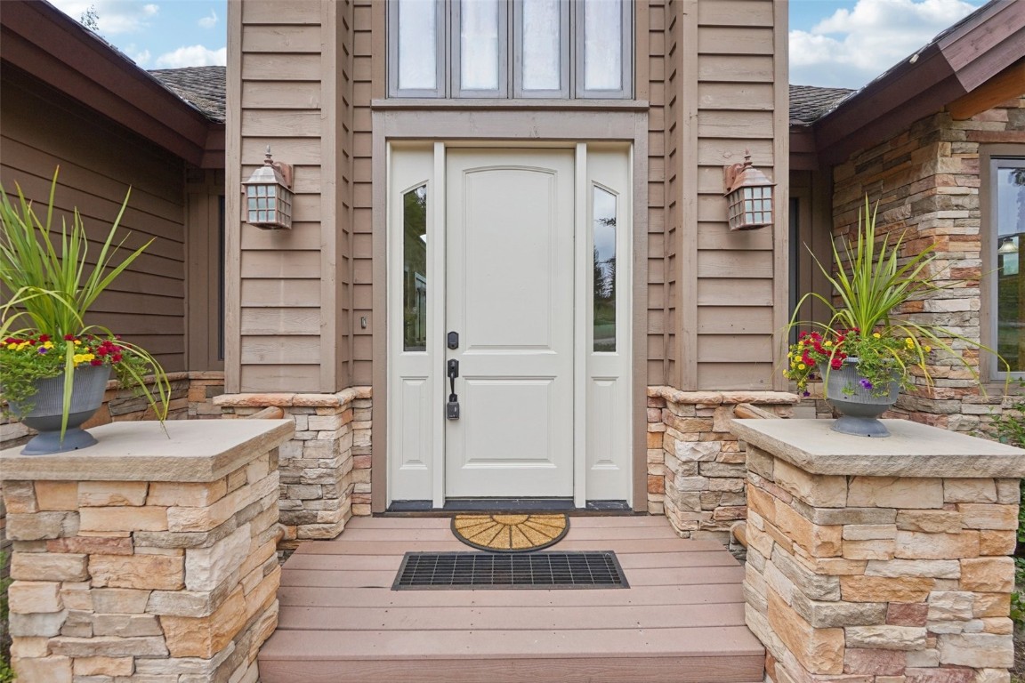 368 Black Hawk CIRCLE