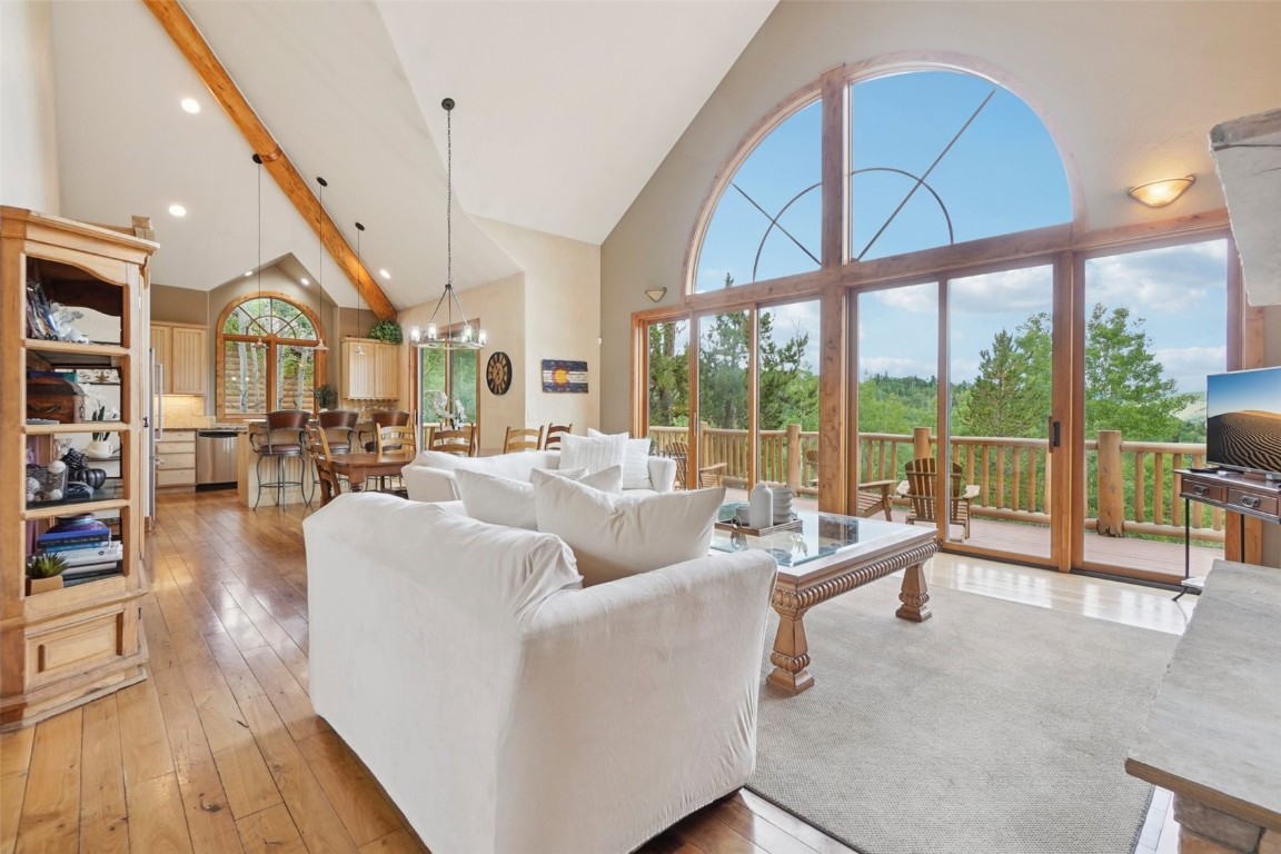 368 Black Hawk CIRCLE