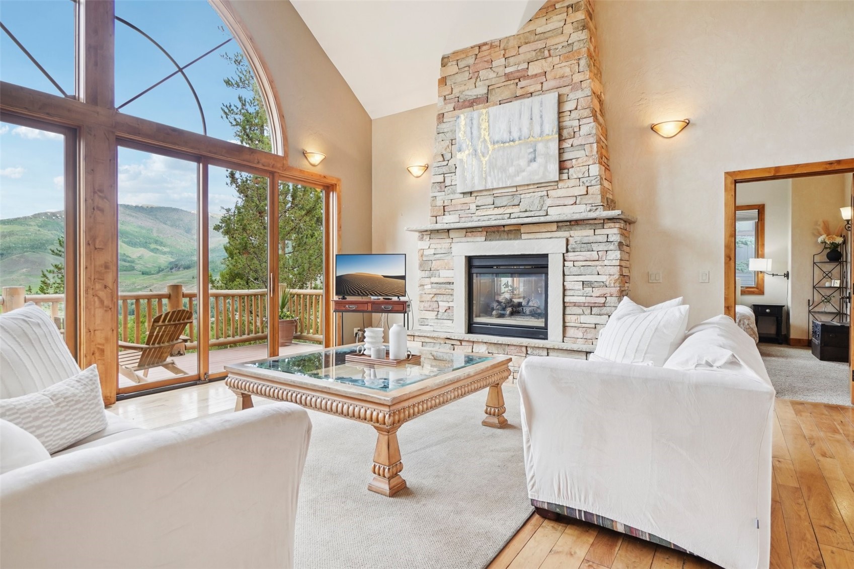 368 Black Hawk CIRCLE