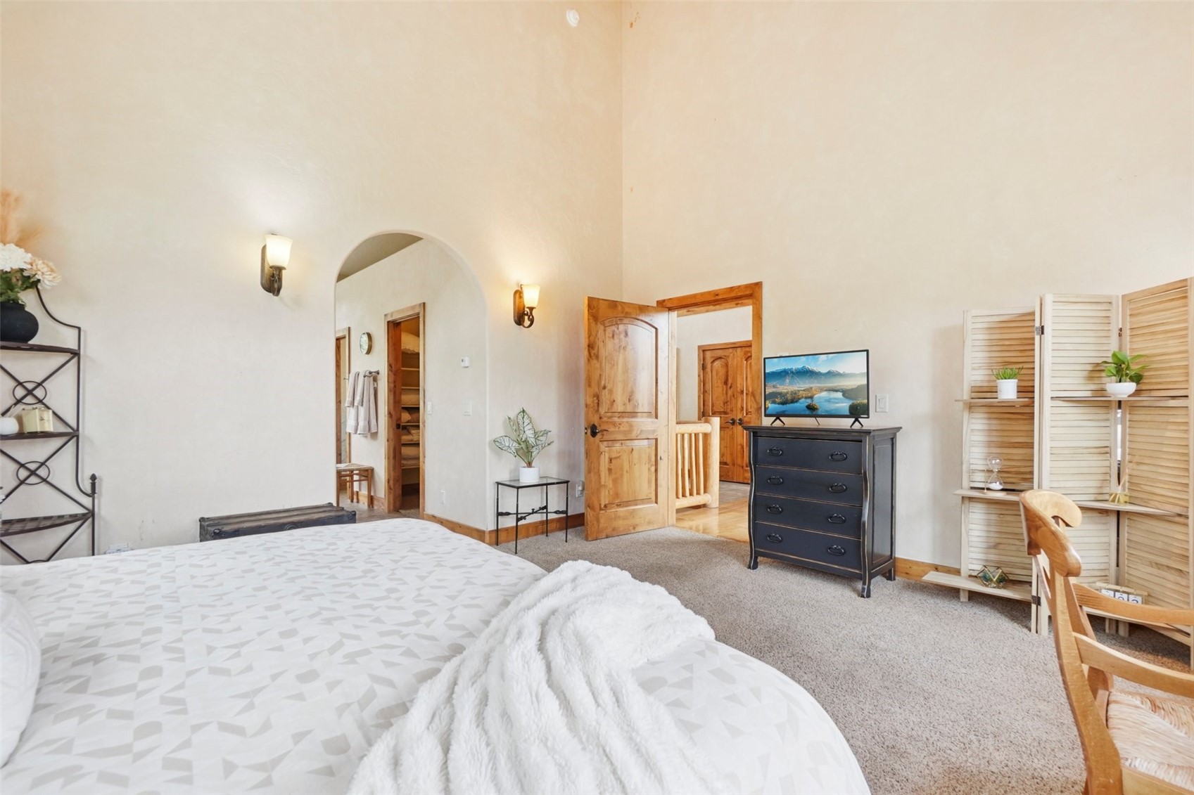 368 Black Hawk CIRCLE