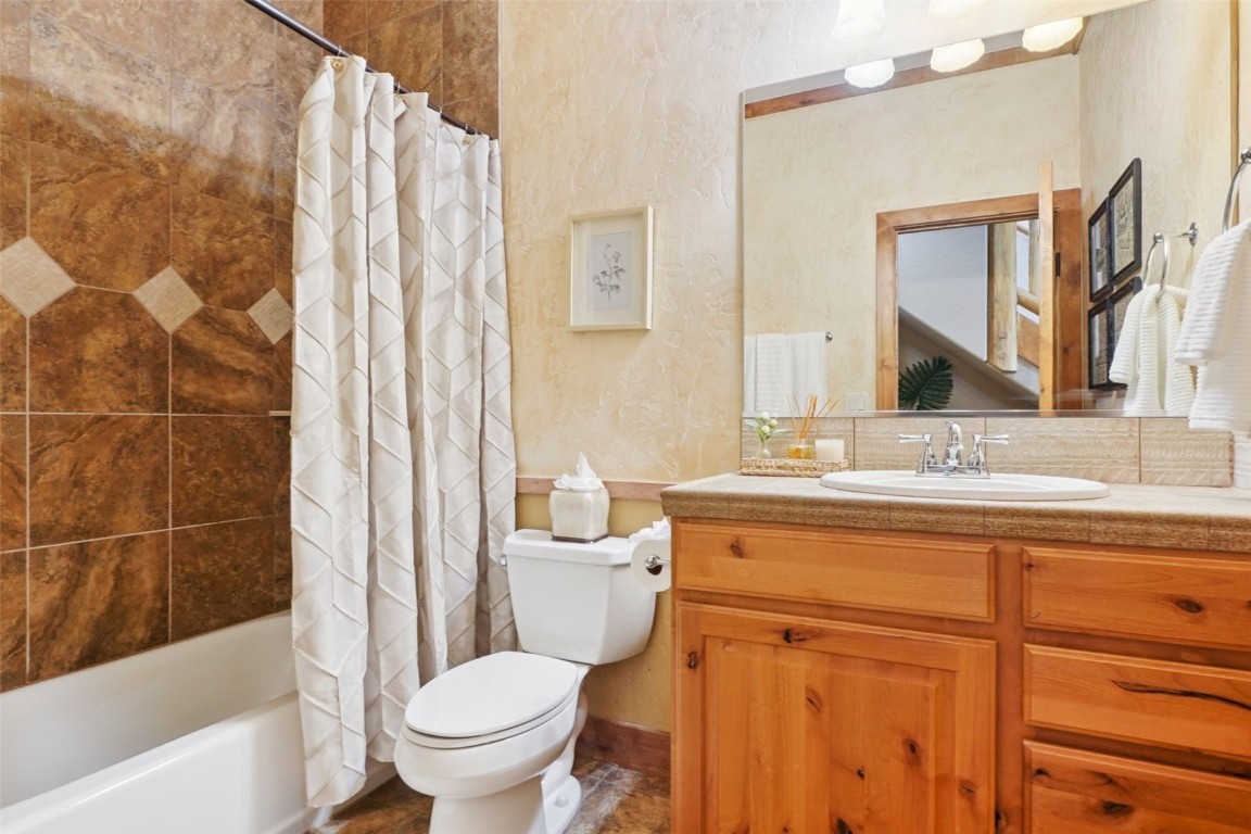 368 Black Hawk CIRCLE