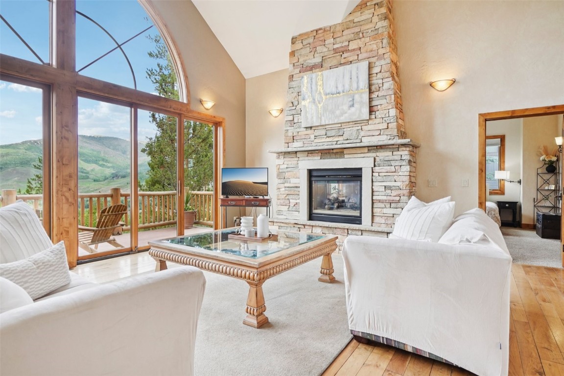 368 Black Hawk CIRCLE