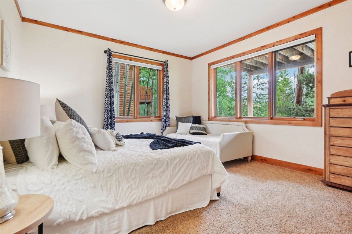 368 Black Hawk CIRCLE