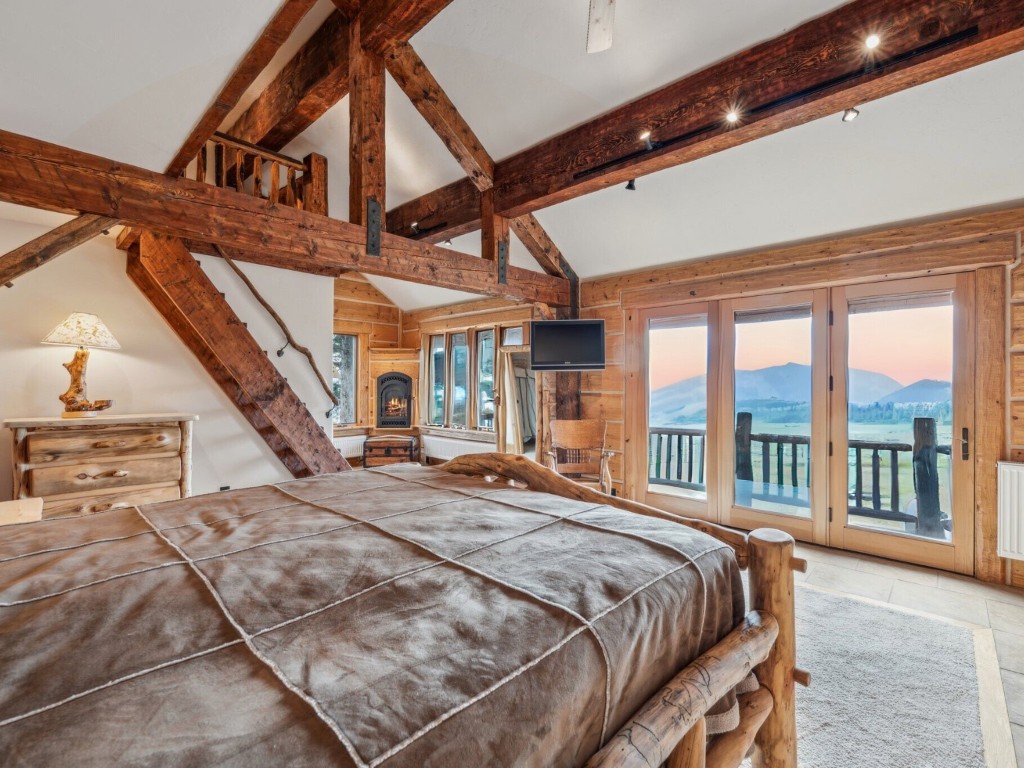 733 Spring Creek Ranch ROAD