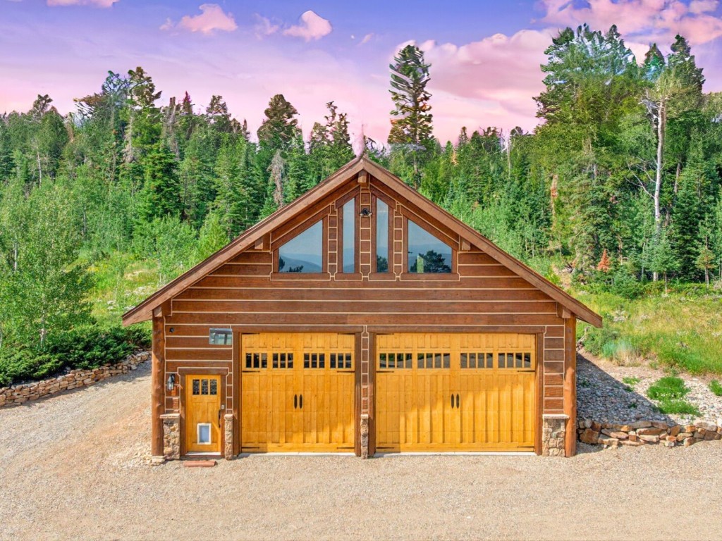 733 Spring Creek Ranch ROAD