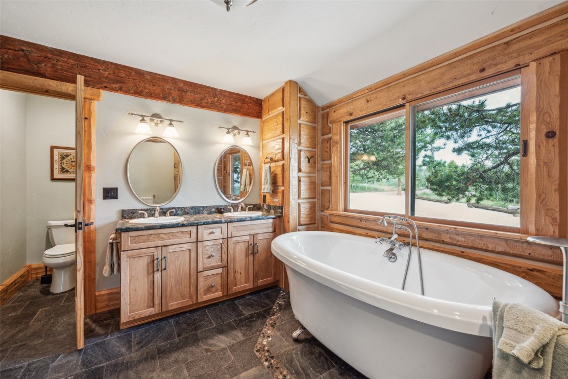 733 Spring Creek Ranch ROAD