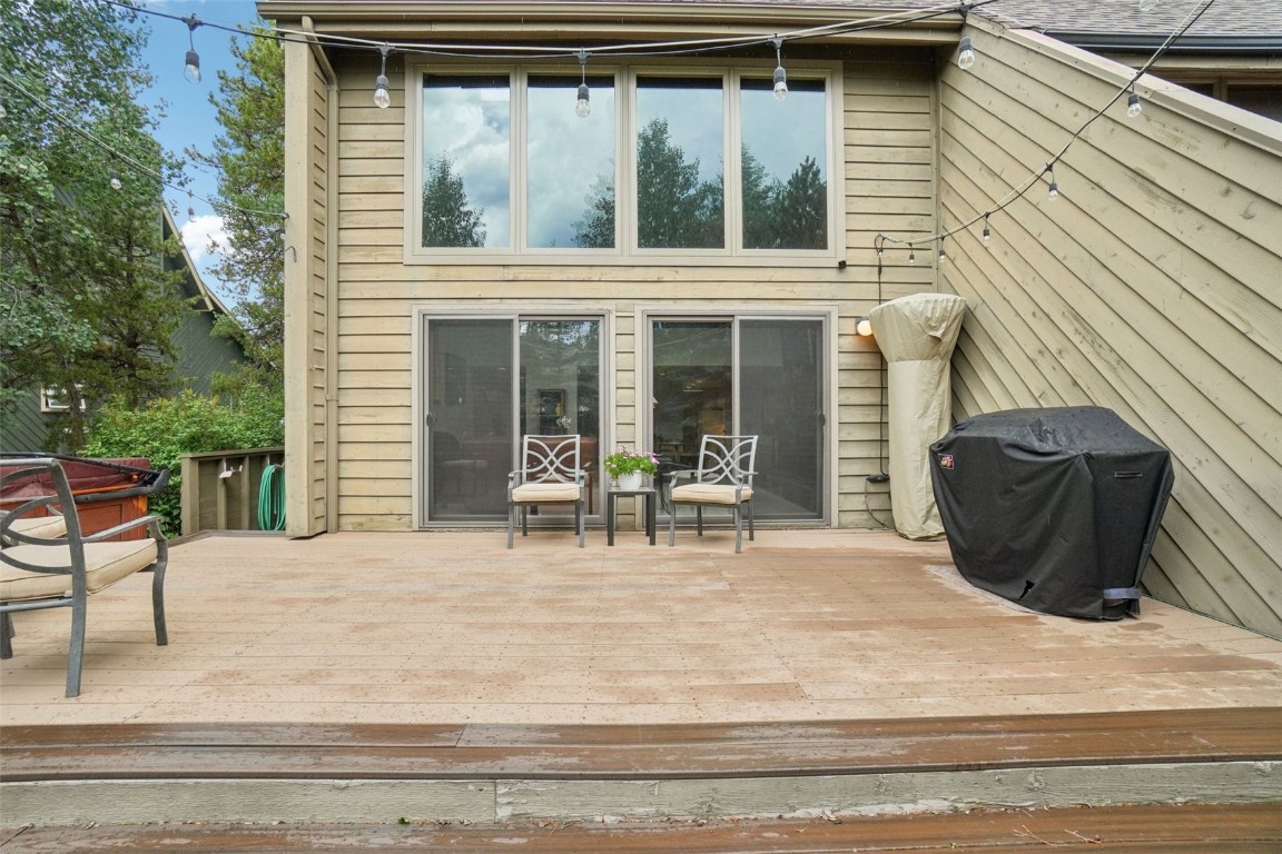 32 Hawn DRIVE