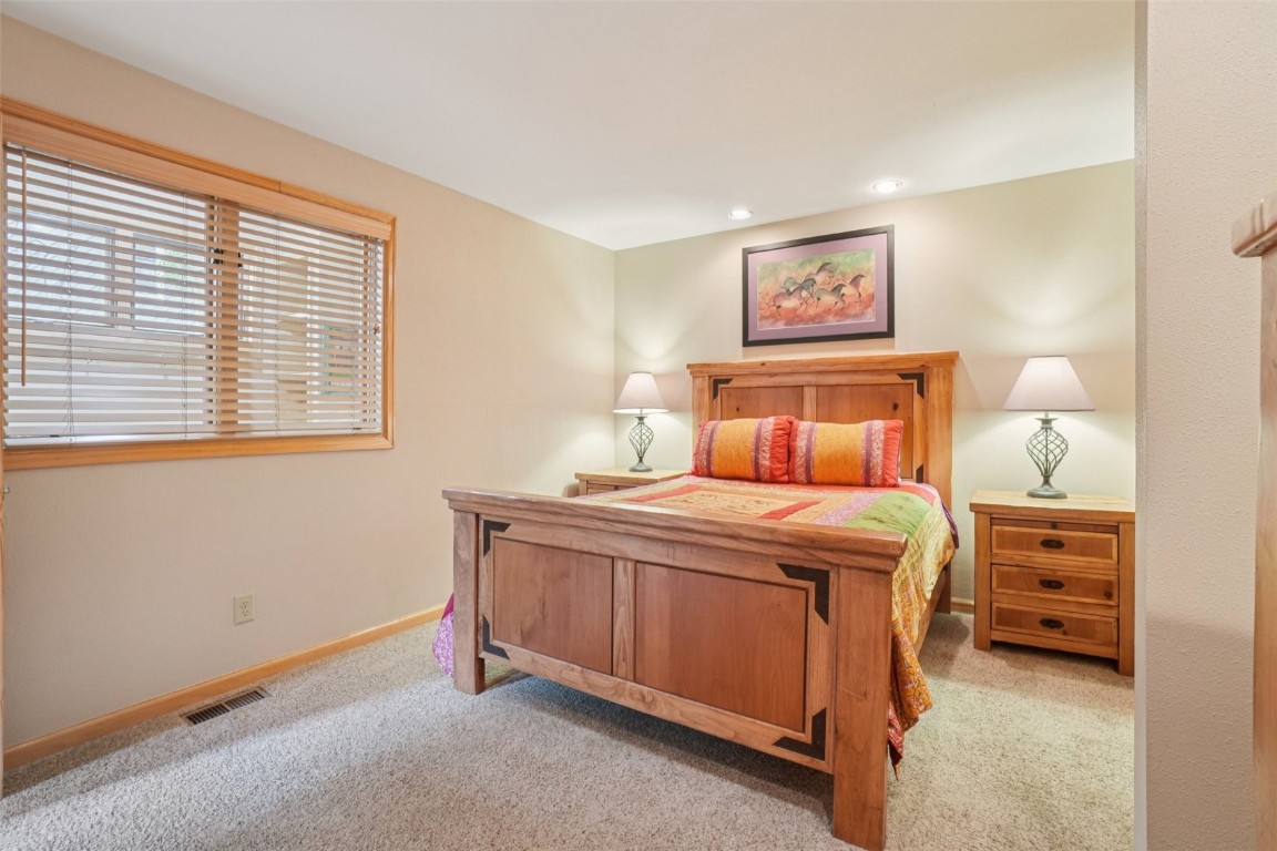 32 Hawn DRIVE