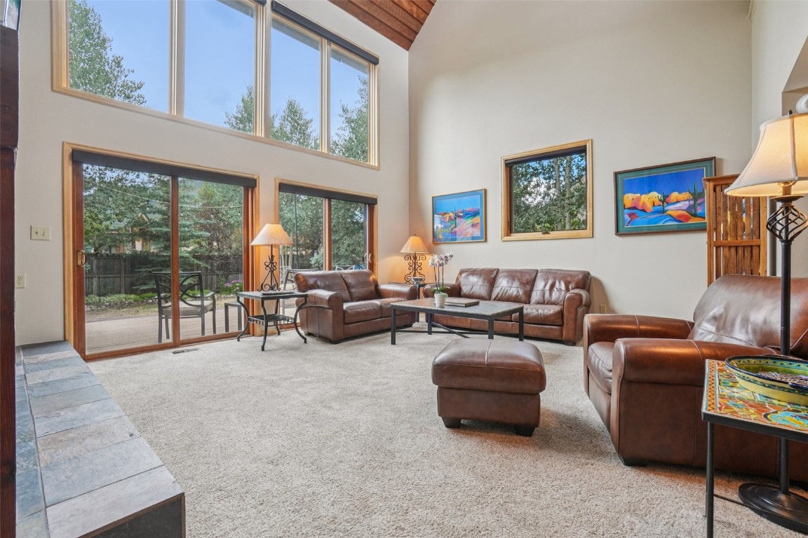32 Hawn DRIVE