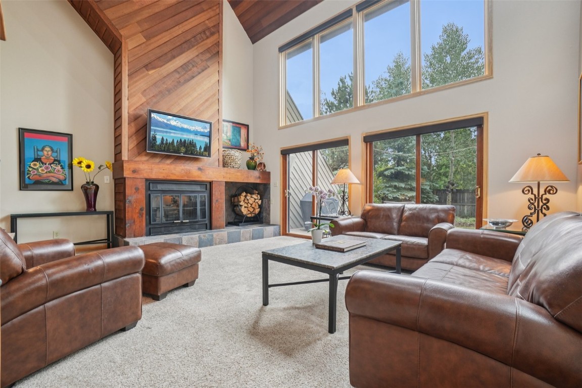 32 Hawn DRIVE