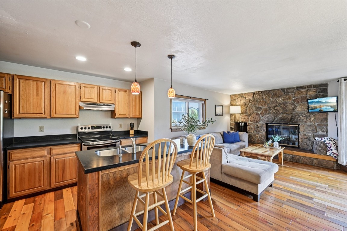 210 E La Bonte STREET 131