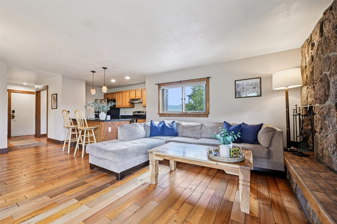 210 E La Bonte STREET 131