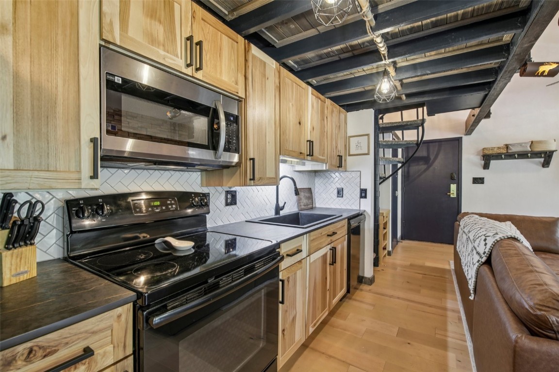 433 Wild Irishman ROAD 11304