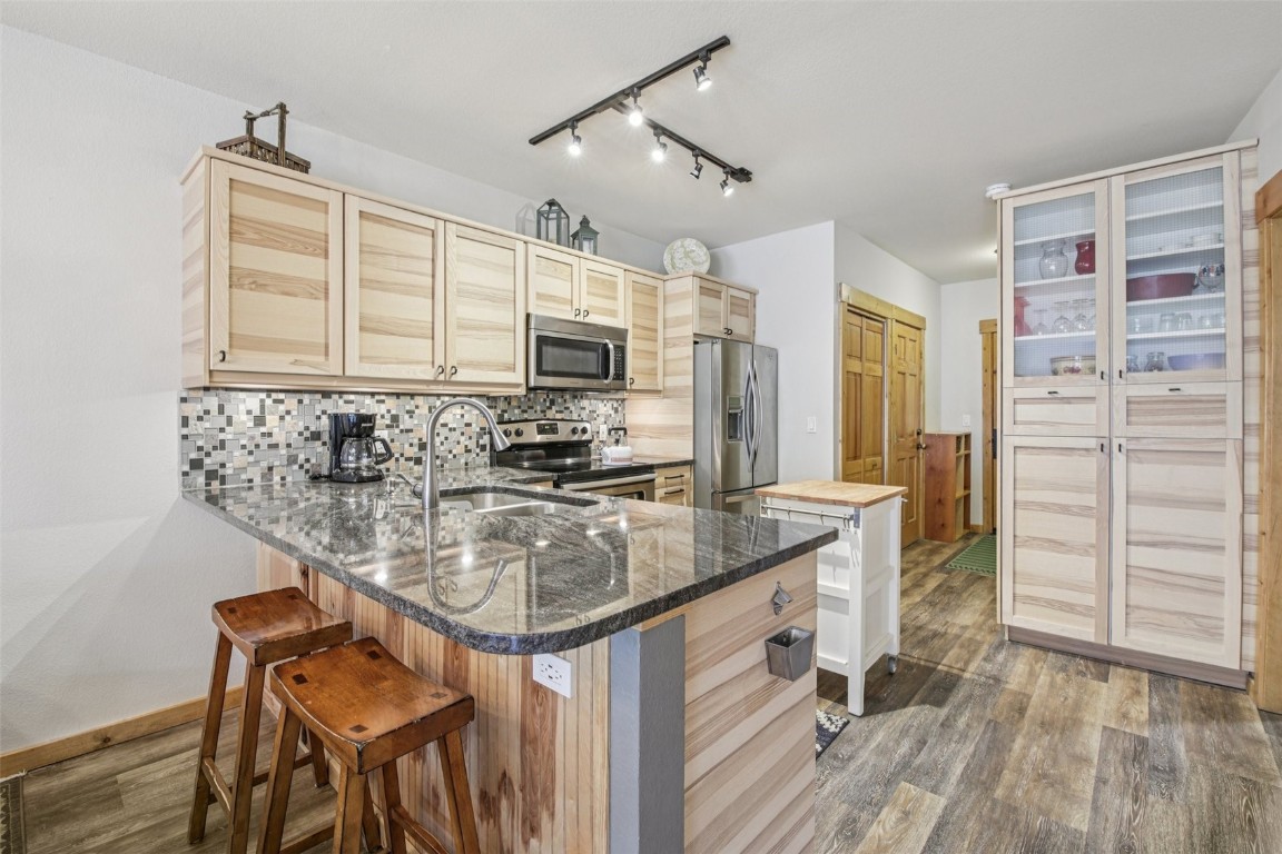 22784 Us Highway 6 2615