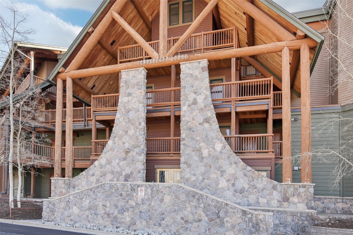 22784 Us Highway 6 2615