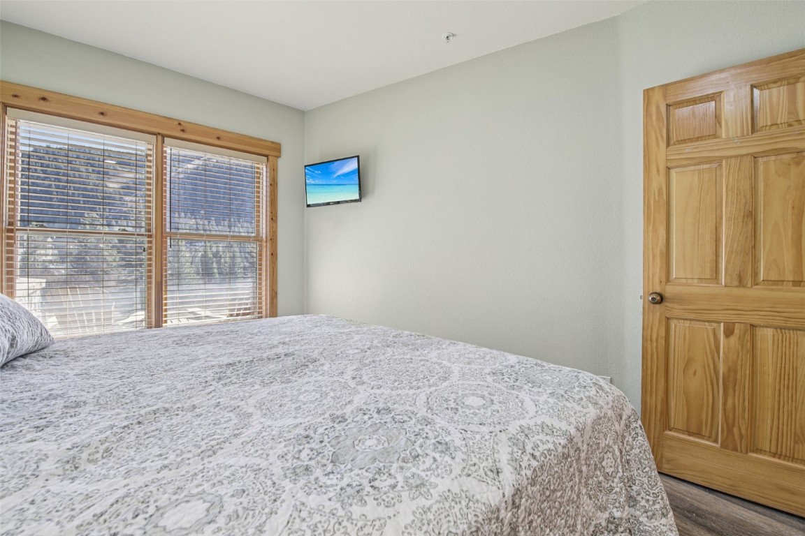 22784 Us Highway 6 2615