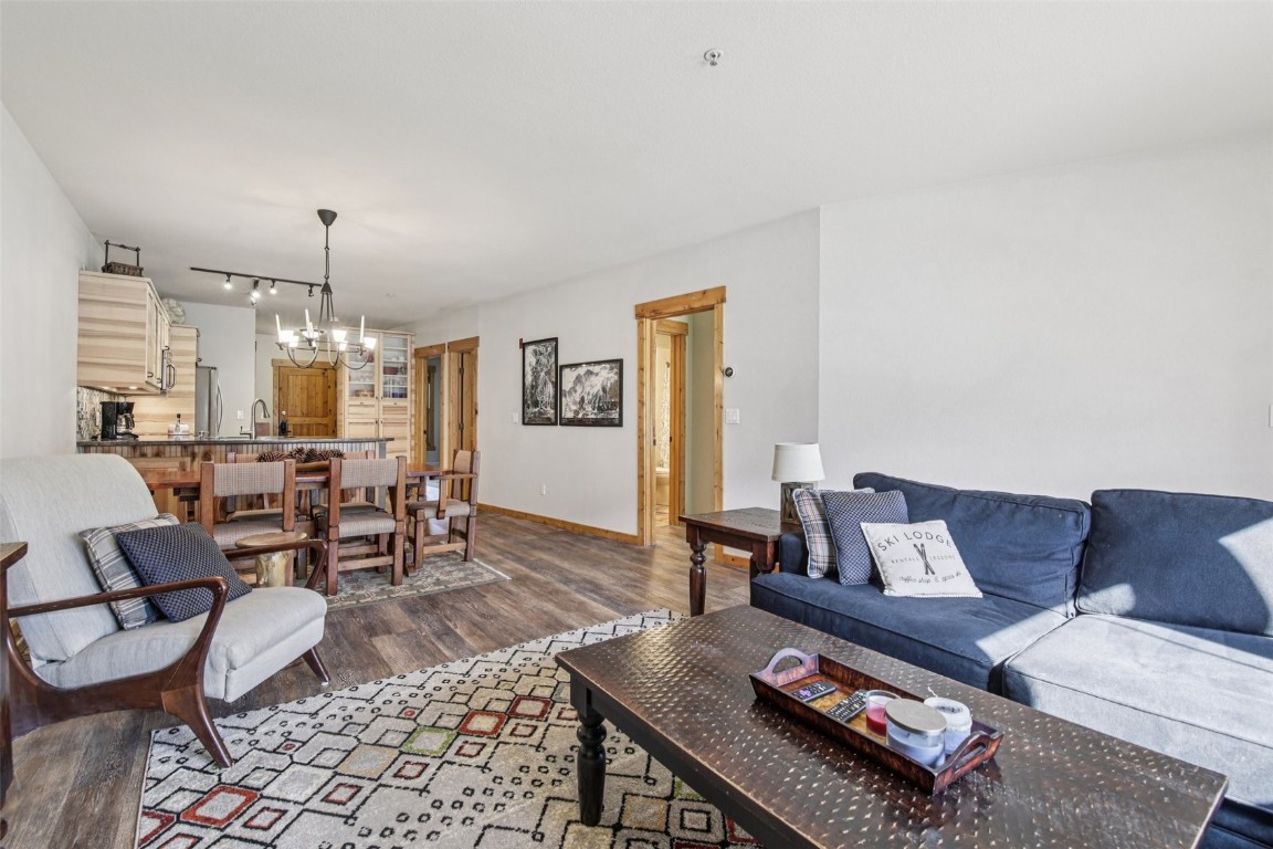 22784 Us Highway 6 2615