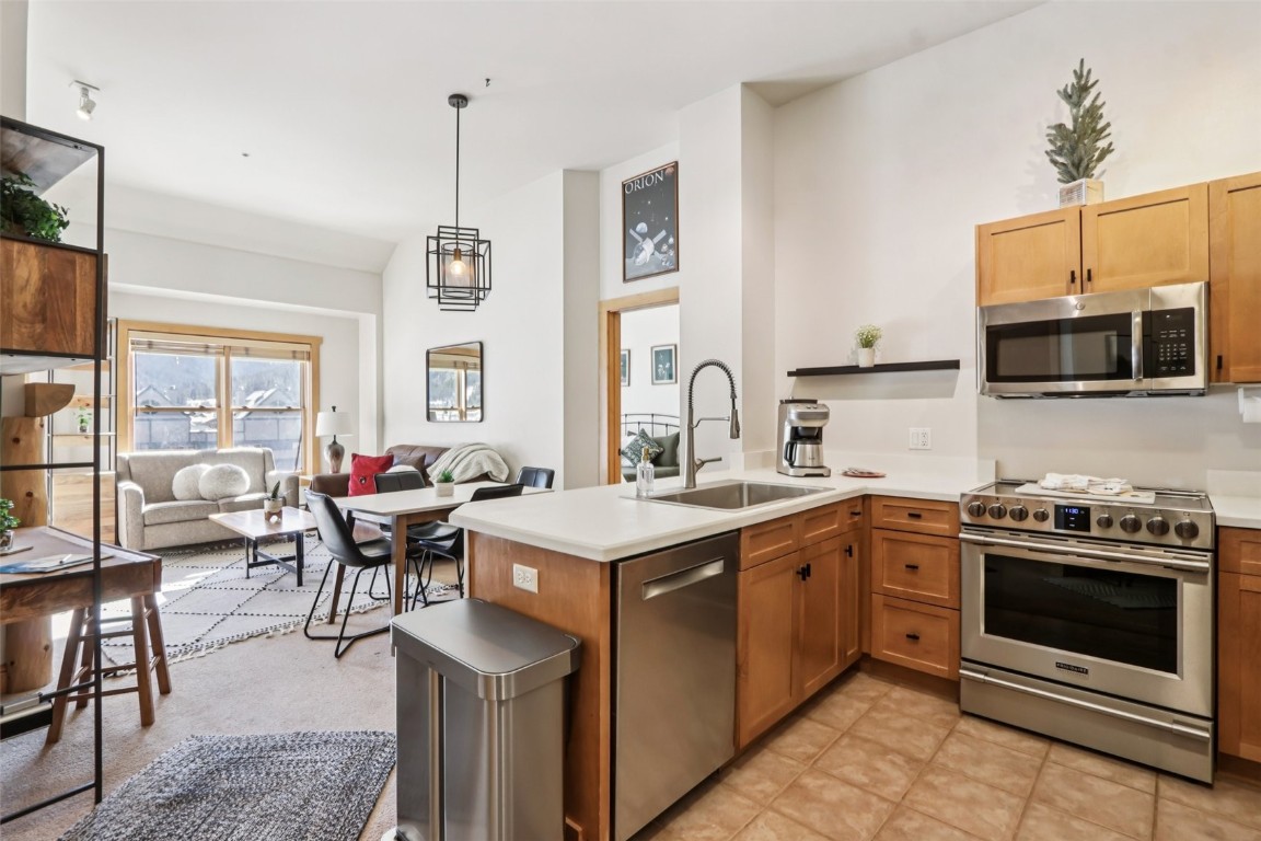 105 Wheeler CIRCLE 403