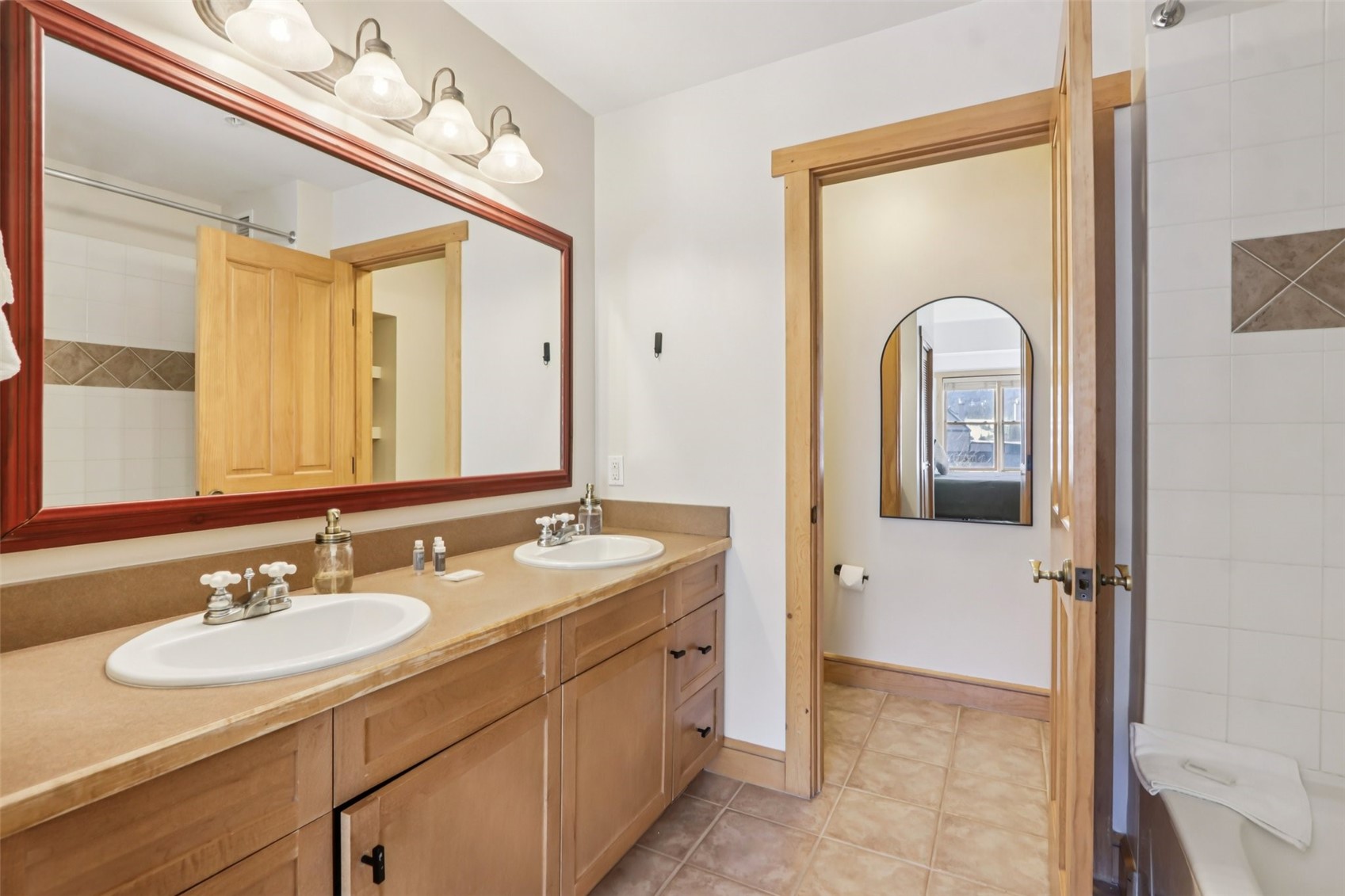 105 Wheeler CIRCLE 403