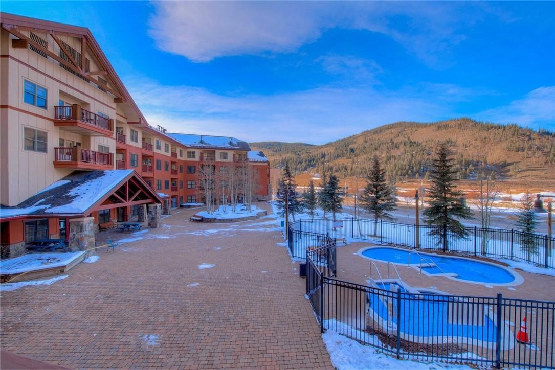 105 Wheeler CIRCLE 403