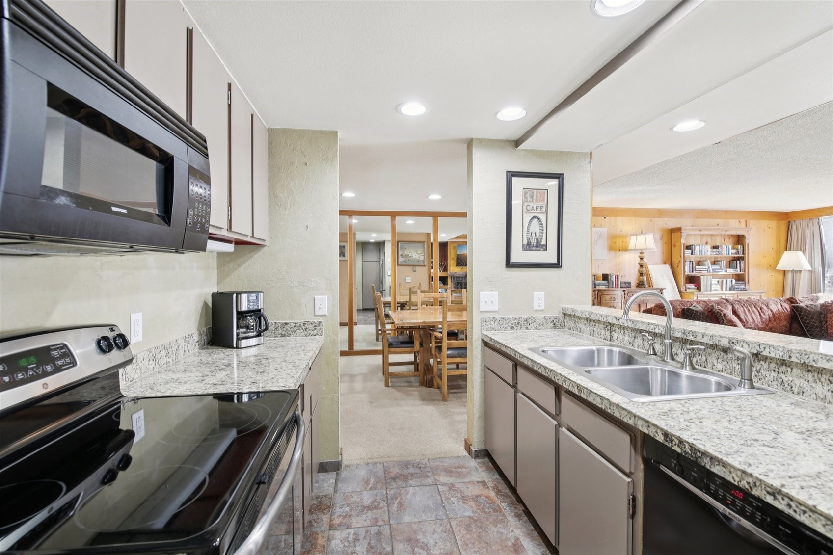 22340 US Highway 6 1788