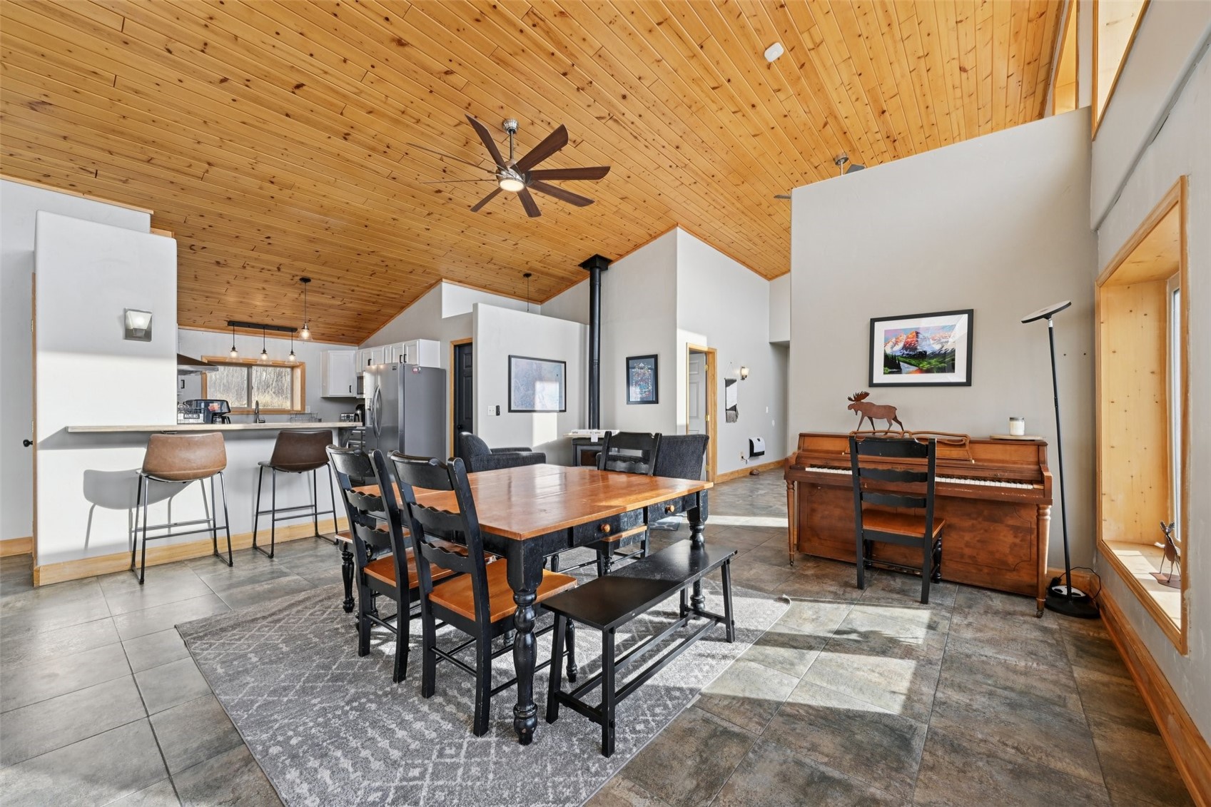 1499 Sheep Ridge ROAD