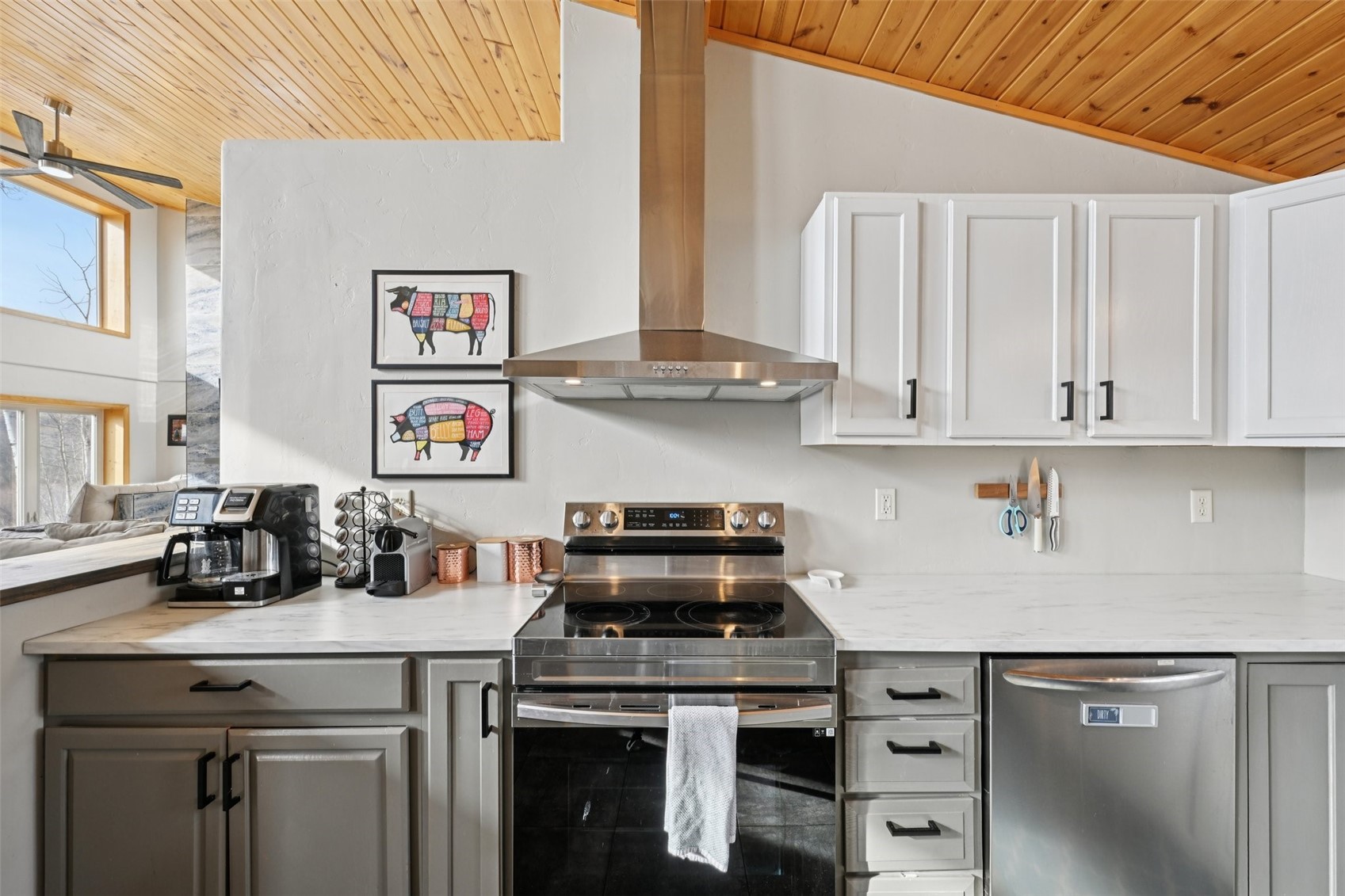 1499 Sheep Ridge ROAD