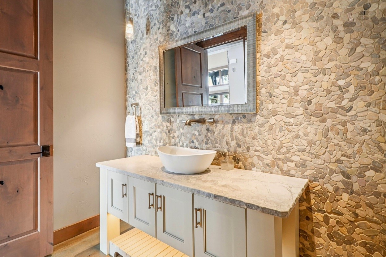 60 Barton Ridge DRIVE