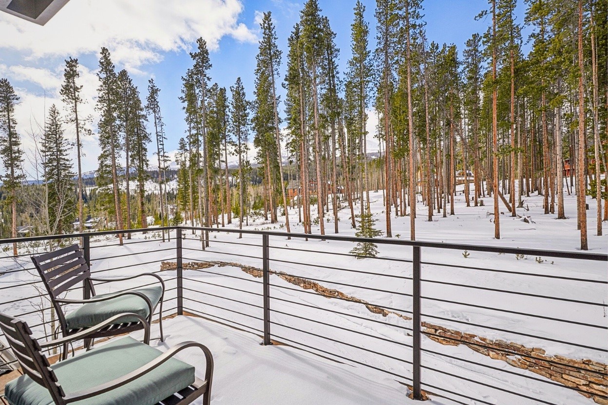 60 Barton Ridge DRIVE