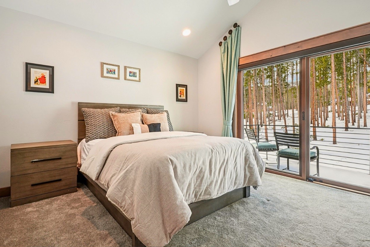 60 Barton Ridge DRIVE