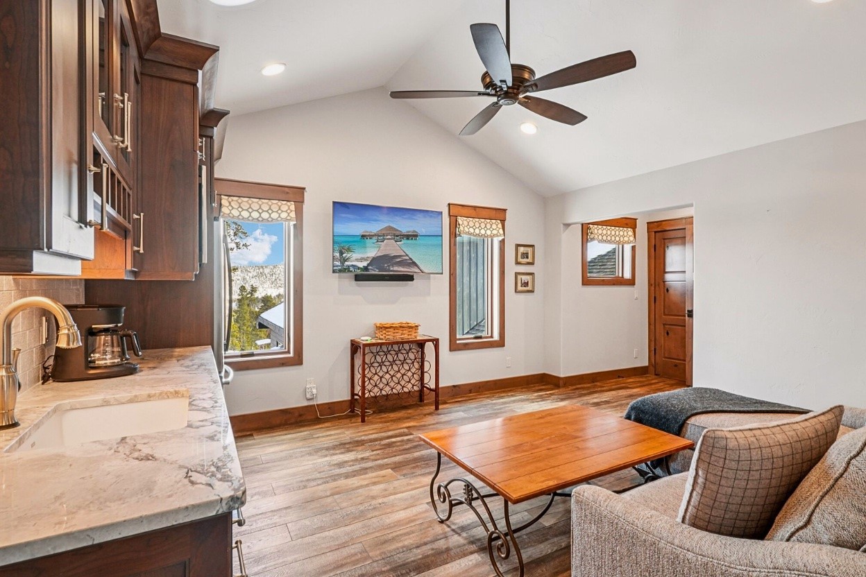 60 Barton Ridge DRIVE