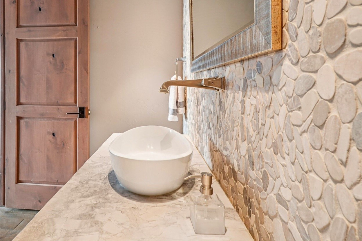 60 Barton Ridge DRIVE