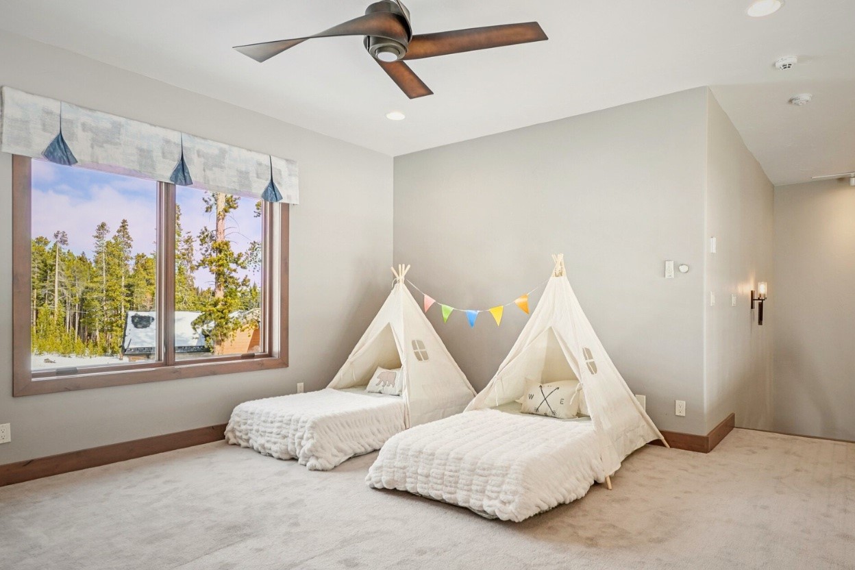 60 Barton Ridge DRIVE