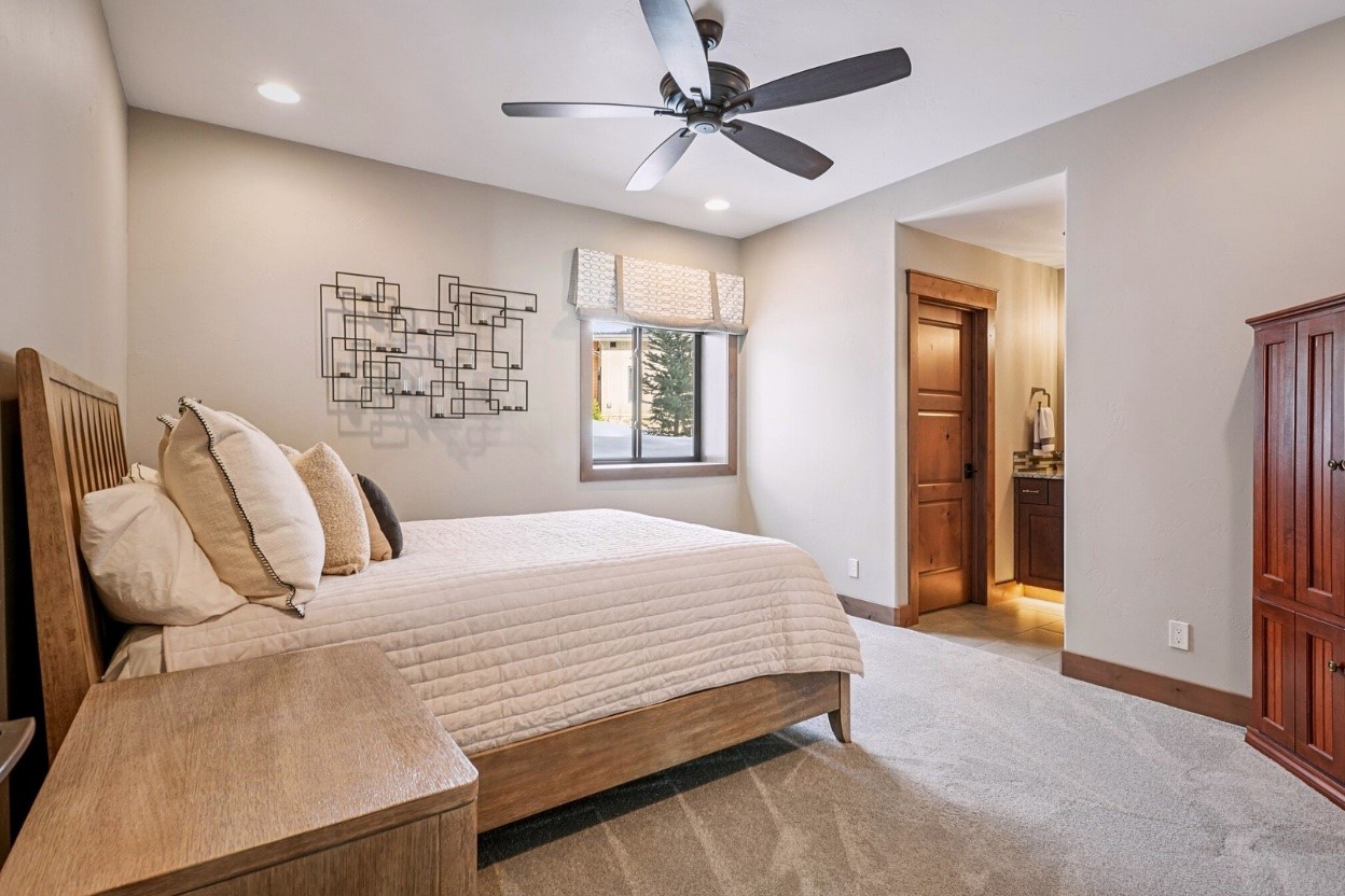 60 Barton Ridge DRIVE