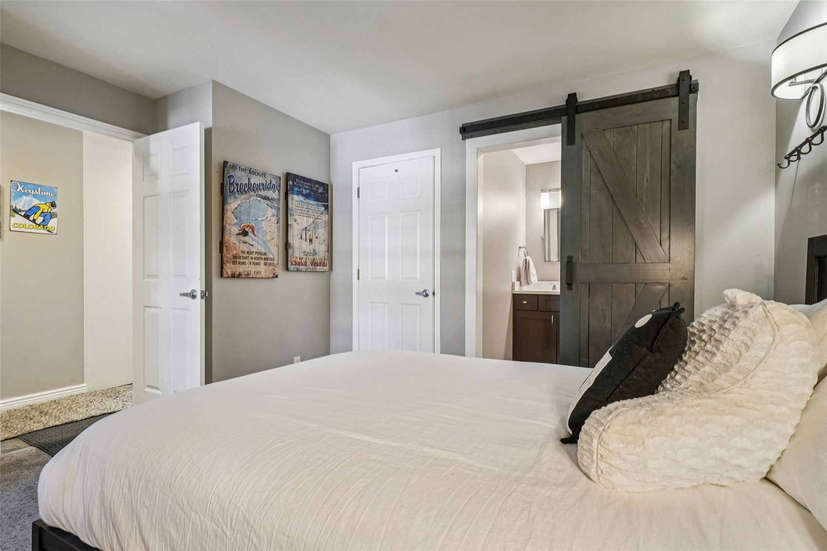 23062 Us Highway 6 A8