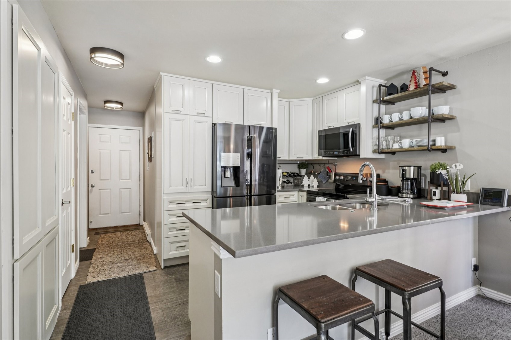 23062 Us Highway 6 A8